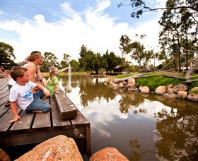Savannah Visitor Plaza, Taronga Western Plains Zoo Dubbo - Newcastle Accommodation 7