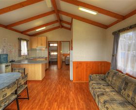 Inland Waters Holiday Parks Lake Burrendong - New Castle Tourism 6