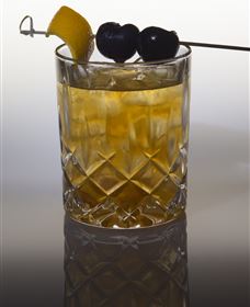 Polit Bar - More Than Cocktails - Newcastle Accommodation 4