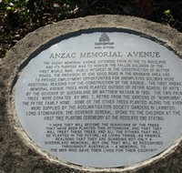 Anzac Memorial Avenue Redcliffe - New Castle Tourism