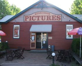 Huskisson Pictures - Newcastle Accommodation 0