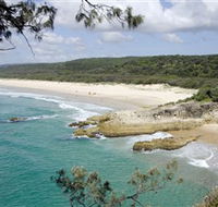 Main Beach North Stradbroke Island - New Castle Tourism