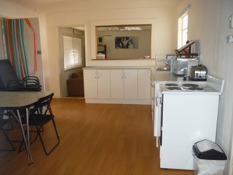 Aljaka - Newcastle Accommodation 2