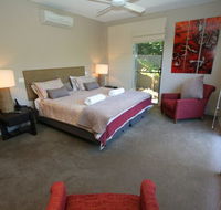 Beach House One  Vue - New Castle Tourism
