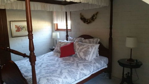 Girraween Country Inn - Newcastle Accommodation 1