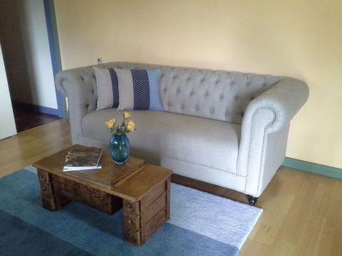 Blue House At Mountainside Wines - Newcastle Accommodation 0