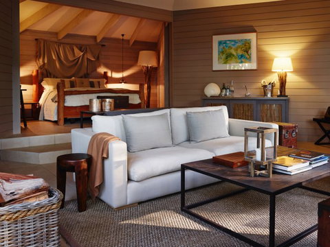 Pretty Beach House - Newcastle Accommodation 0