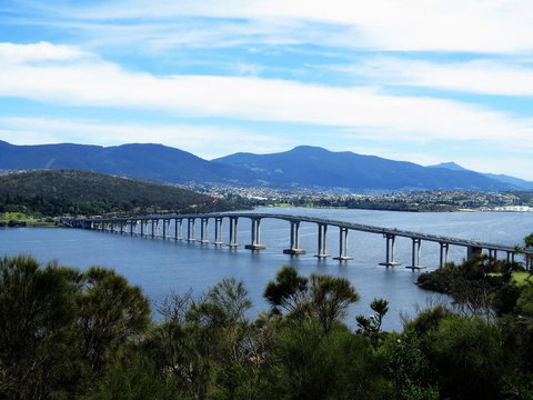 Hobart Half-Day Sightseeing Coach Tram Tour - New Castle Tourism 4