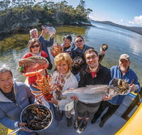 Fresh from the Ocean Tasmanian Seafood Gourmet Full-Day Cruise Including Lunch - New Castle Tourism