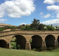 Richmond and Wine Tour Departing Hobart - New Castle Tourism