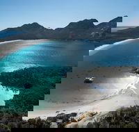 Wineglass Bay Cruise from Coles Bay - New Castle Tourism
