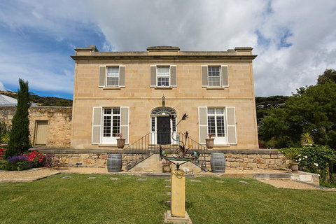A Sommelier Guided Tour: Thursday Afternoon Wine Gin Cheese & Cocktails - Newcastle Accommodation 16