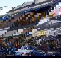 Byron Bay and Beyond Tour Including Cape Bryon Lighthouse Crystal Castle and Bangalow