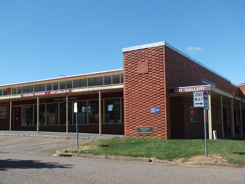 Stewarts Visitor Information And Gallery - Newcastle Accommodation 1