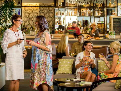 The Westport Club - New Castle Tourism 1