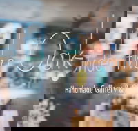 Under The Oak Handmade Gallery and Gifts - Newcastle Accommodation