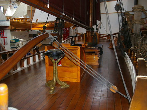 Bass & Flinders Centre - New Castle Tourism 0
