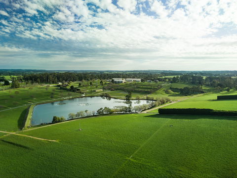 Lardner Park - Newcastle Accommodation 0
