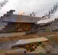 Early Settlers Hut - Newcastle Accommodation