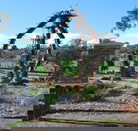 Wellington Gateway Sculpture - New Castle Tourism