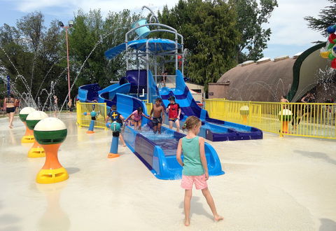 Queanbeyan Pool And Aquatic Centre - New Castle Tourism 0