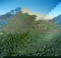 Tibrogargan circuit Glass House Mountains National Park