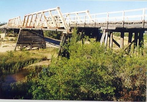 Bulga Bridge Over Wollombi Brook - New Castle Tourism 0