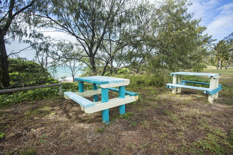 Salonika Beach - Newcastle Accommodation 2