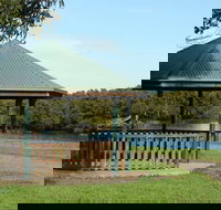 Scotts Point Way to Riverside Park trail - Newcastle Accommodation