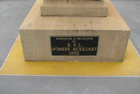 Soldier Statue Memorial, Chinchilla - Newcastle Accommodation 1