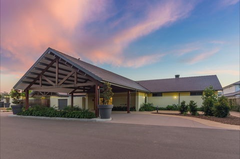 Pacific Dunes Golf Club - New Castle Tourism 0