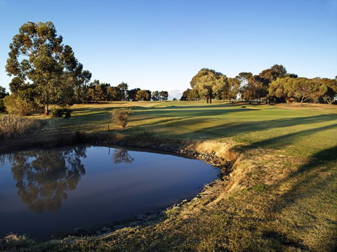 Rich River Golf Club Resort - New Castle Tourism 1