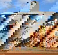 Riverina Outdoor Art Trail - Newcastle Accommodation