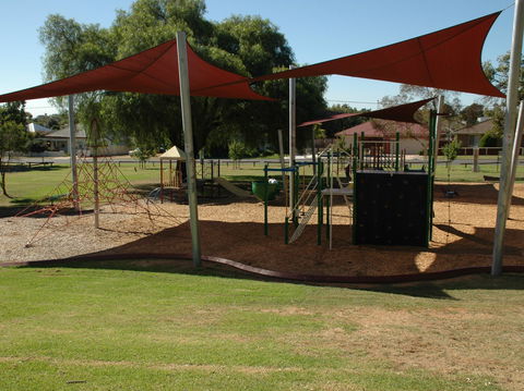 Rutherglen Apex Park - New Castle Tourism 1