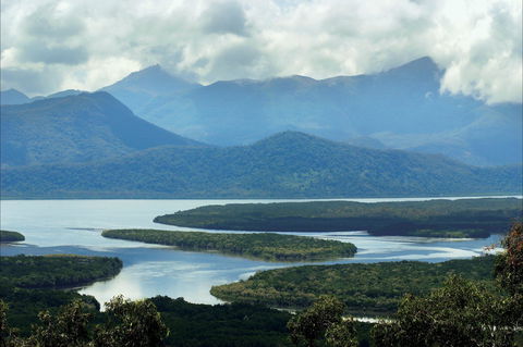 Hinchinbrook Island National Park - New Castle Tourism 0
