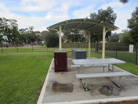 Sturt Park Reserve And Titanic Memorial - New Castle Tourism 0