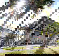 Theodore - Newcastle Accommodation