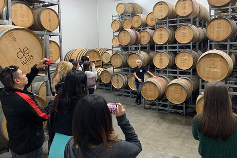 Hunter Valley Small Group Wine, Gin, Cheese & Chocolate Tour - New Castle Tourism 8