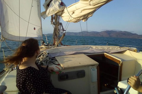 Sailing Boat Overnight Live Aboard Experience Townsville - Newcastle Accommodation 2
