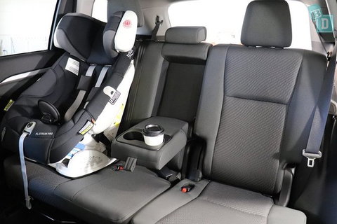 4 Seat SUV Sedan | Sunshine Coast Airport Private Transfer - Newcastle Accommodation 2