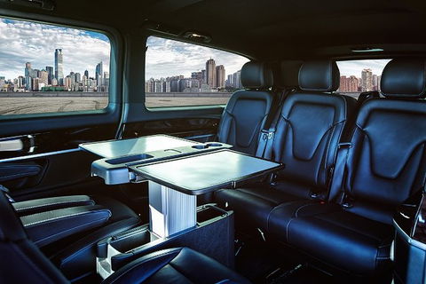 Brisbane Airport Transfers : Brisbane Airport BNE To Brisbane In Luxury Van - Newcastle Accommodation 1
