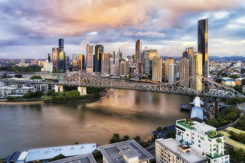 Brisbane Airport Transfers : Brisbane Airport BNE To Brisbane In Luxury Van - Newcastle Accommodation 4