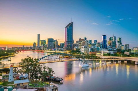 Brisbane Airport Transfers : Brisbane Airport BNE To Brisbane In Luxury Car - Newcastle Accommodation 5