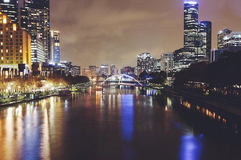Melbourne Airport Transfers: Melbourne To Melbourne Airport MEL In Luxury Car - Newcastle Accommodation 7