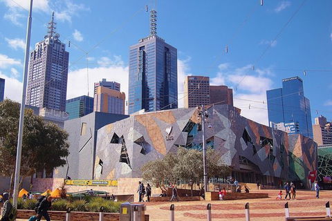 Melbourne Airport Transfers: Melbourne To Melbourne Airport MEL In Luxury Car - Newcastle Accommodation 1