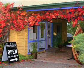 Macedon Ranges Arts Collective - New Castle Tourism 0