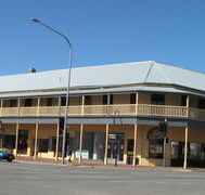 Colac Hotel - New Castle Tourism