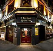 The Elephant  Wheelbarrow - Newcastle Accommodation