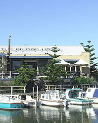 Doyles Bridge Hotel - New Castle Tourism 1