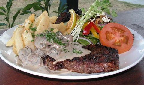 Fairways Tavern - New Castle Tourism 1